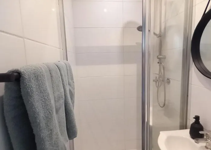 Eloft Zelazna شقة